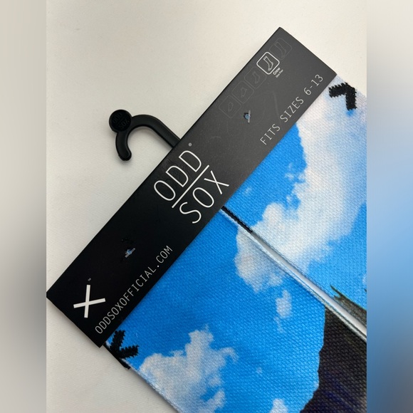 ODD SOX Outdoor Marlin Blue Socks - Size: 6-13 >  NEW - Picture 2 of 5